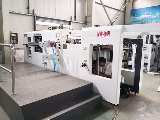 Maszyna do automatycznego wklejania okienek na kartonie o gramaturze 120-1500 gsm z funkcją cięcia narożników i bigowania dla wydajności